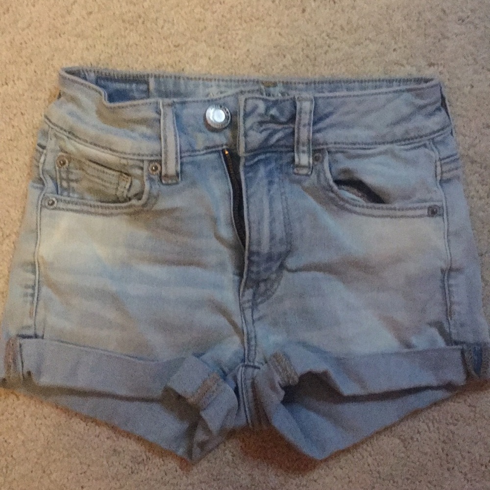 Light washed American eagle shorts